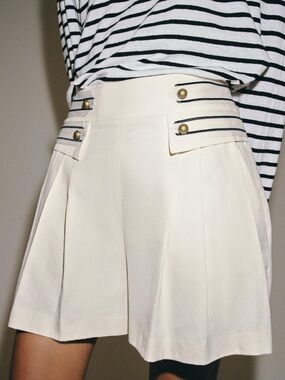 PLEATED SHORTS ZW COLLECTION 
5247/053/251
Zara Oyster-White Sailor-Style Short
